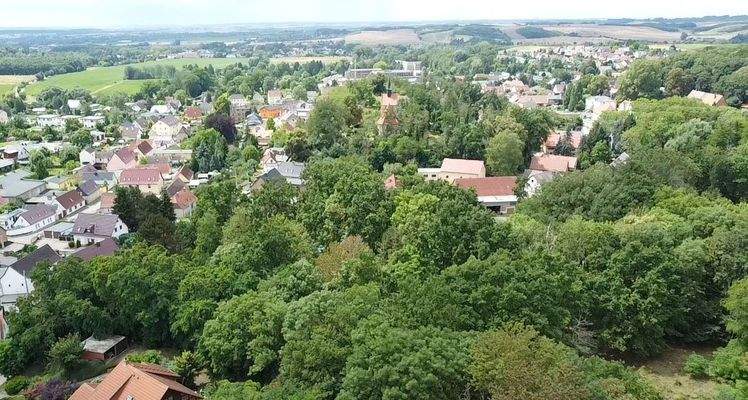Grundstück mit Blick in die Umgebung
