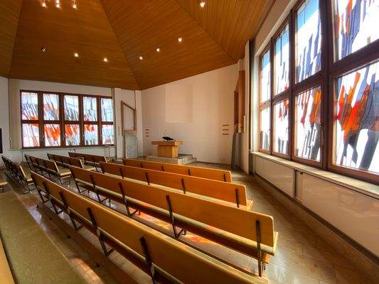 Kirchensaal Bild 2.JPG