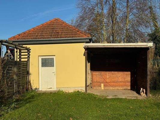 Werkstatt + Carport