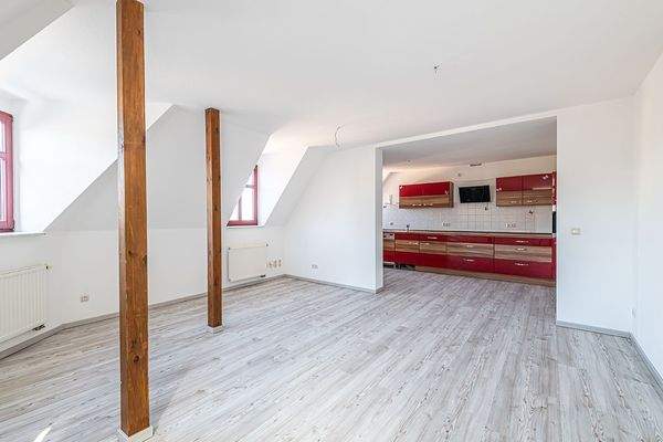 Wohnzimmer mit Blick zur Küche