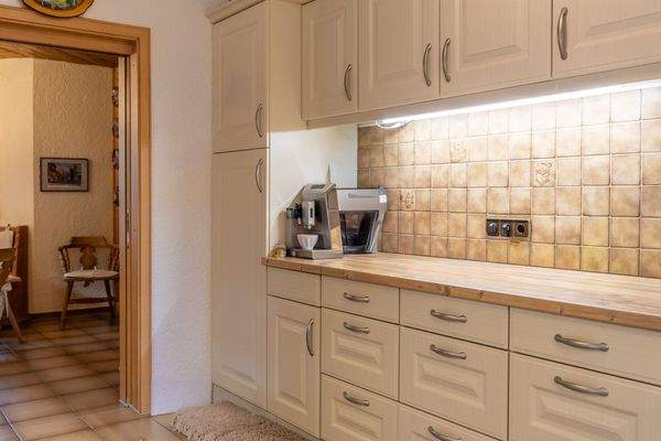 Großzügiges Wohnhaus mit Garten, Wintergarten & PV – ruhig gelegenes Raumwunder