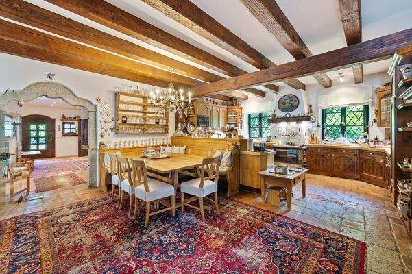 Die gemütliche Landhausküche mit Essplatz 