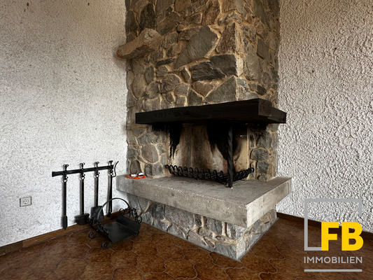 Obergeschoss: Kaminzimmer (Bild 3)