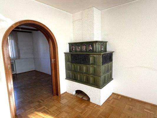 Kachelofen im Wohnzimmer