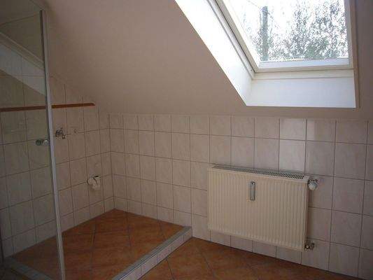 Bad mit Waschmasch.anschluss