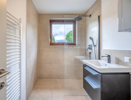 HP2-3-Zimmer-Wohnung-Hallein-Badezimmer