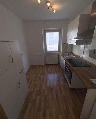 Küche mit Einbauküche