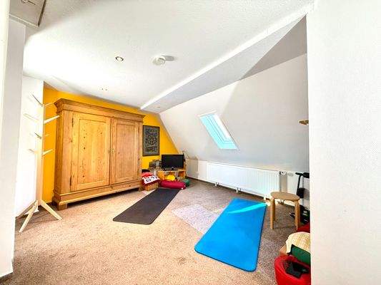 Wohnzimmer  Spielzimmer DG 