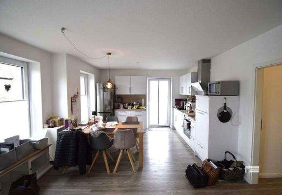 Offener Wohn- und Essbereich