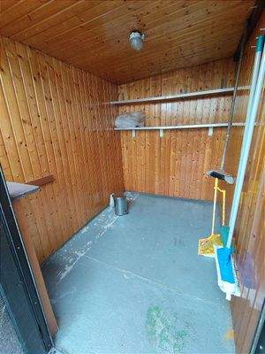 Abst. raum / Werkstatt von innen