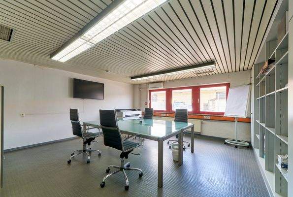 033_Verwaltung Besprechungsraum.jpg