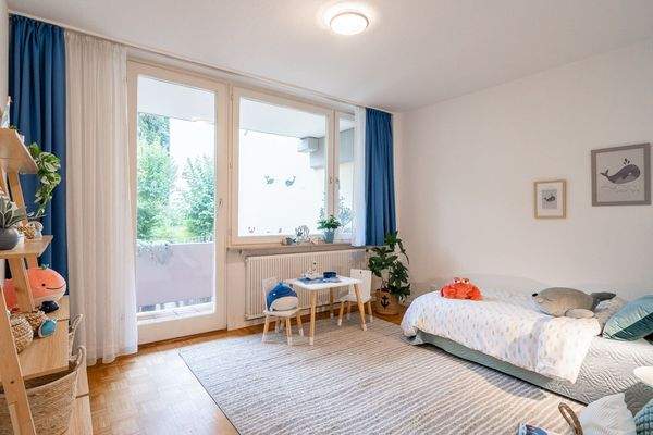 Kinderzimmer mit Balkon