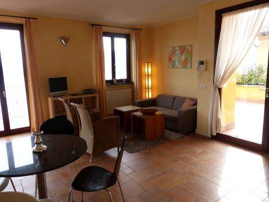 3-Zimmer-Eckwohnung mit riesengroßem Außenbereich