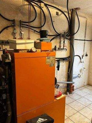 .. mit Ölzentralheizung !