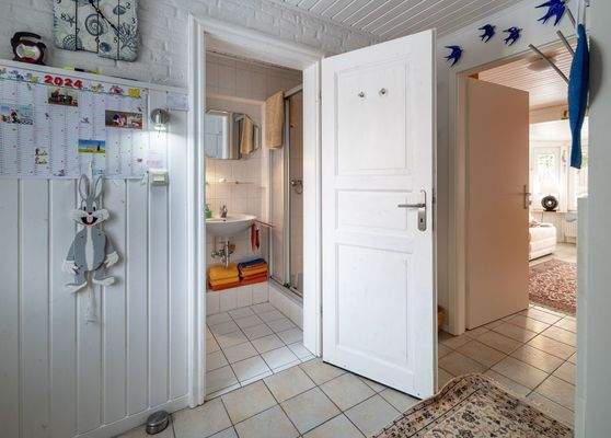 Hinterflur/Tür zum Duschbad