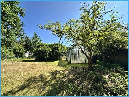 Parkähnliches Grundstück