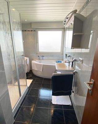 Badezimmer im Dachgeschoss