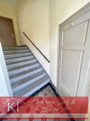 Hausflur mit kleinem Abstellraum