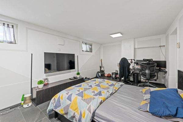 2025-05-23-S01073-057