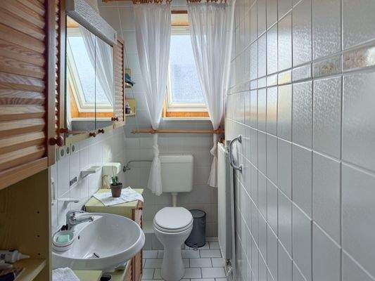 13. Altbau Gäste WC.jpg