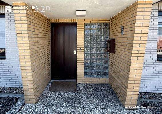  ZFH2552 • Eingang Wohnung im Erdgeschoss