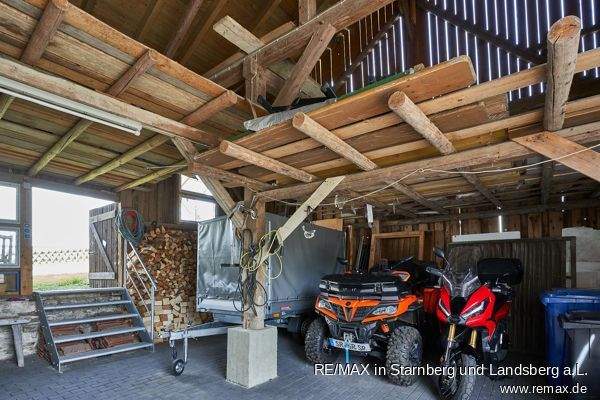 Stadel mit viel Platz für Auto und Gerätschaften
