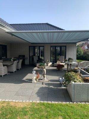 Großzügige Süd-Terrasse