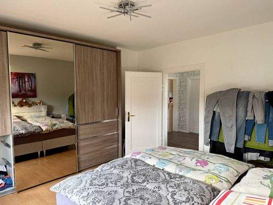 Schlafzimmer (Whg. 2. OG)