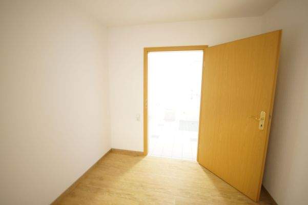 Durchgangszimmer - 3 Raum WE