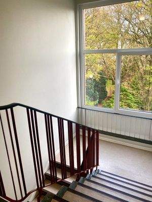 Ein weiterer Blick in den gepflegten, hellen Hausflur