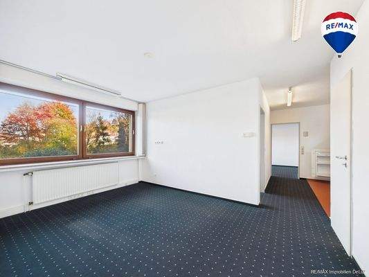 RE/MAX Immobilien DeLux Wohn-Geschäftshaus Merzig  Büro