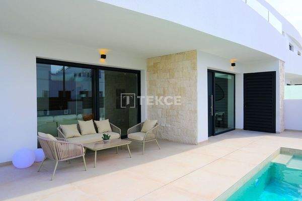 Elegant Villas in Dolores Alicante Costa Blanca