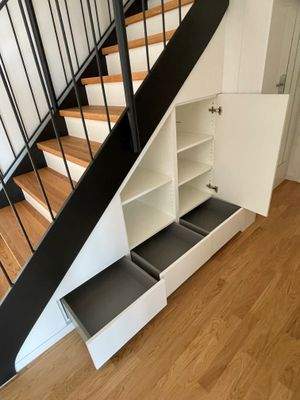 Stauraum unter der Treppe