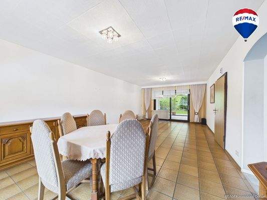 RE/MAX Immobilien DeLux Einfamilienhaus Körprich Esszimmer
