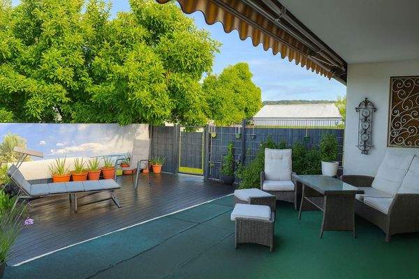 Überdachte Terrasse / Lounge