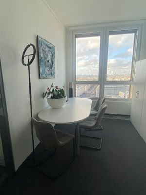 Büro_klein.jpg