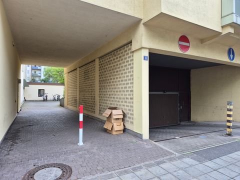 Nürnberg Garage, Nürnberg Stellplatz
