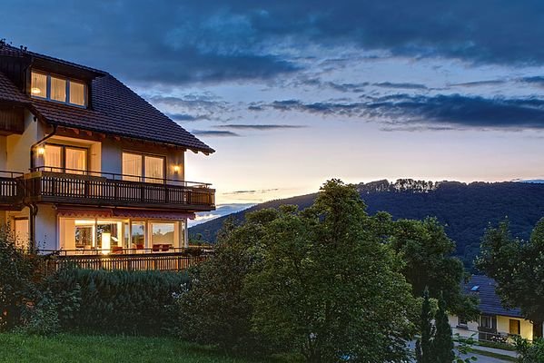 Hotel in einer wunderbaren Landschaft.jpg