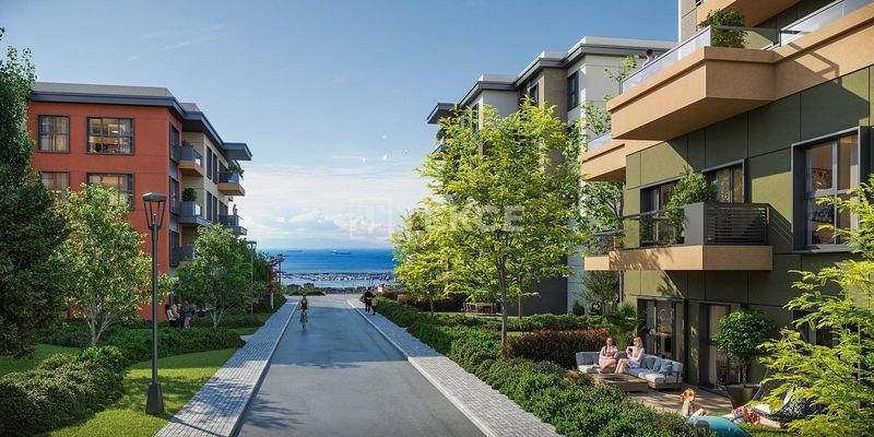 Apartments in a Developed Complex near Metro in İstanbul Pendik