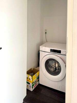 Abstellkammer/Waschmaschine