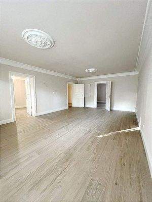 Eingangszimmer mit Zugang 