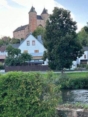 Bertradaburg bei Tag