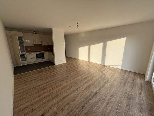 Wohnzimmer mit Küche (1)