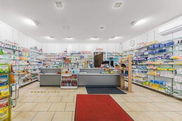 Apotheke Gewerbeeinheit EG