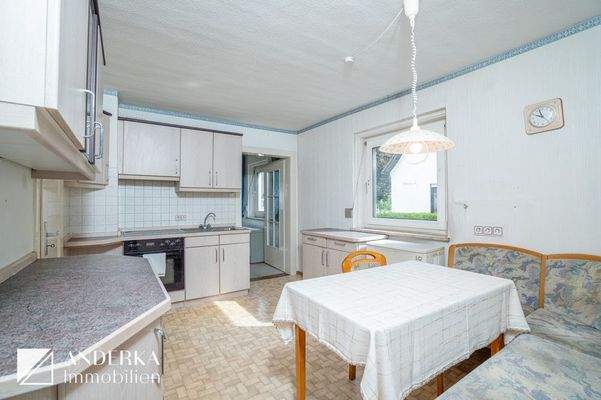 Küche inkl. Essbereich