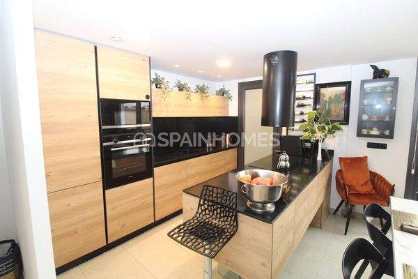 Luxury Apartment with Communal Pool & Sea Views in Orihuela