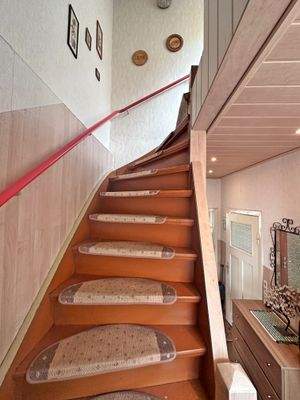 Treppe ins Obergeschoss