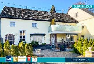 Schönes 1-2 Familienhaus in naturnaher Lage 
