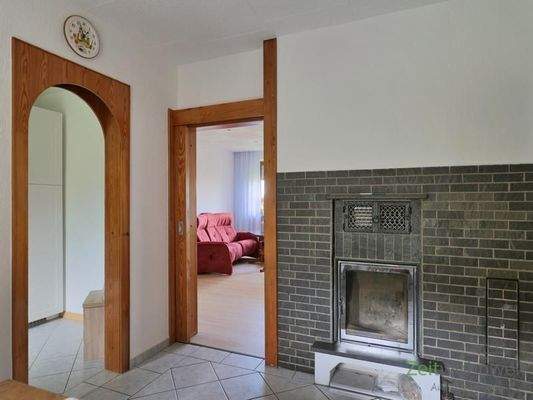 Kamin im zentralen Esszimmer