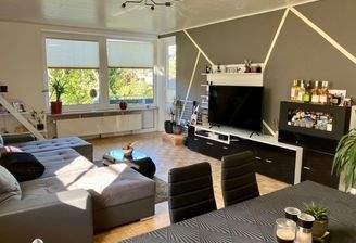 Wohnzimmer mit West-Fenster